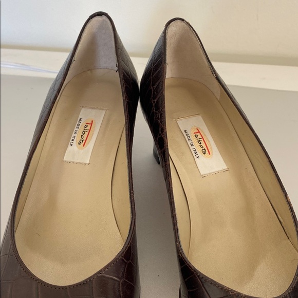 Talbots Dark Brown Croc-Embossed Heels Size 7.5 - Picture 7 of 11